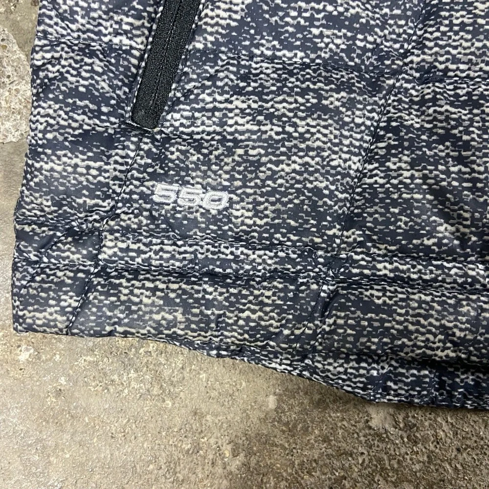 The North Face Puffer Vest‎ Size Medium Black/Gray 550 Quilted Full Zip Outdoor